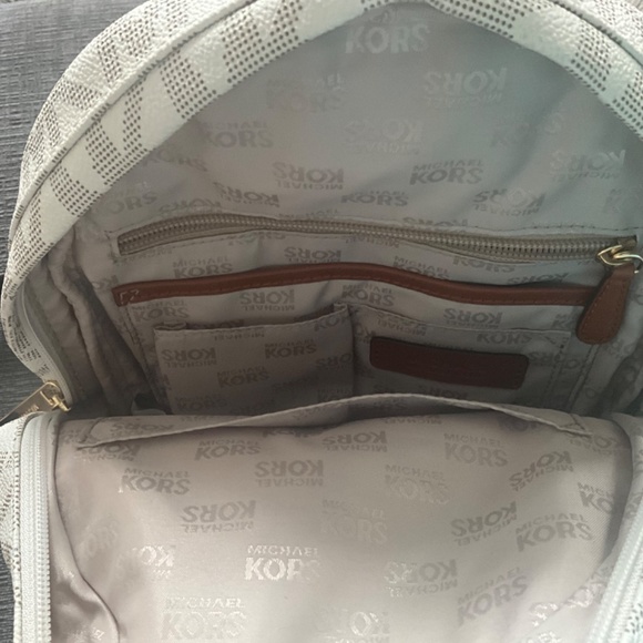Michael Kors backpack - Picture 5 of 5
